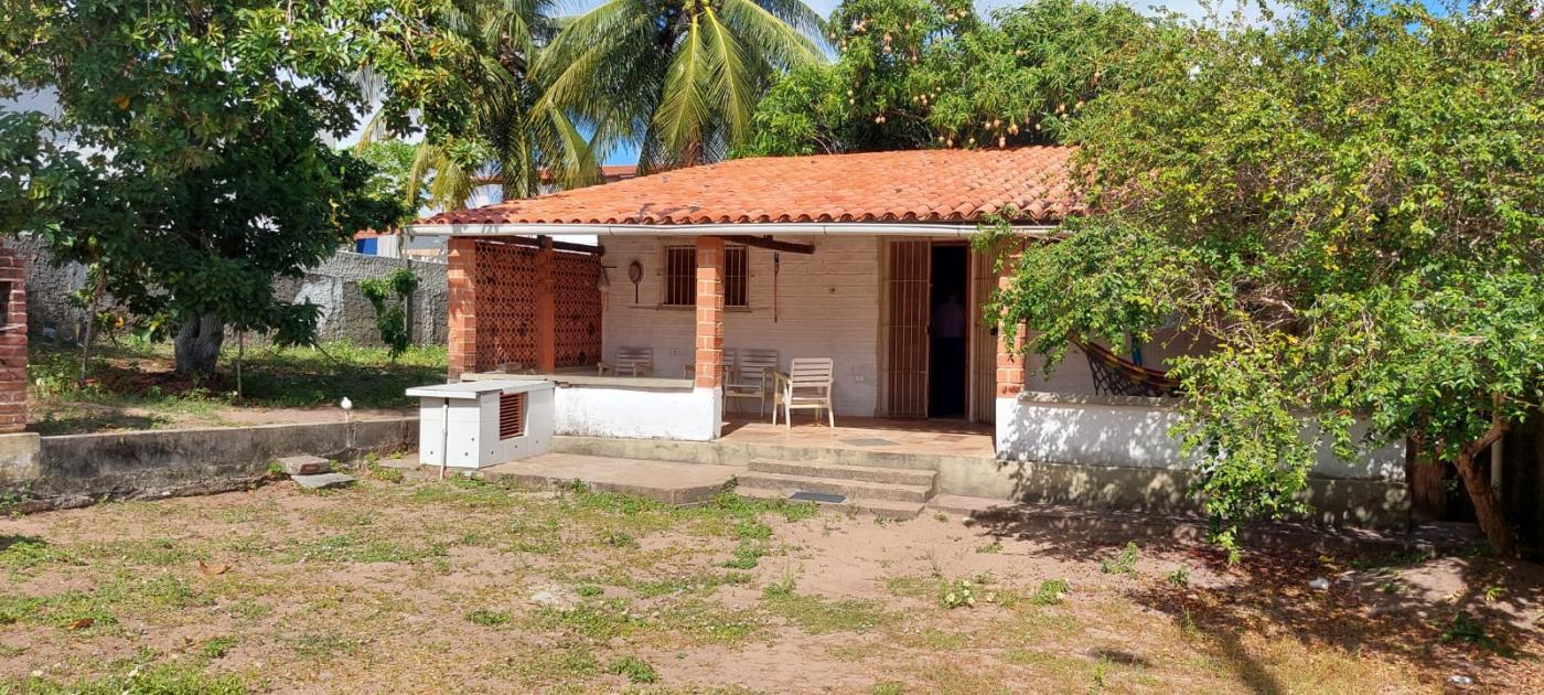 Casa à venda com 2 quartos - Foto 1