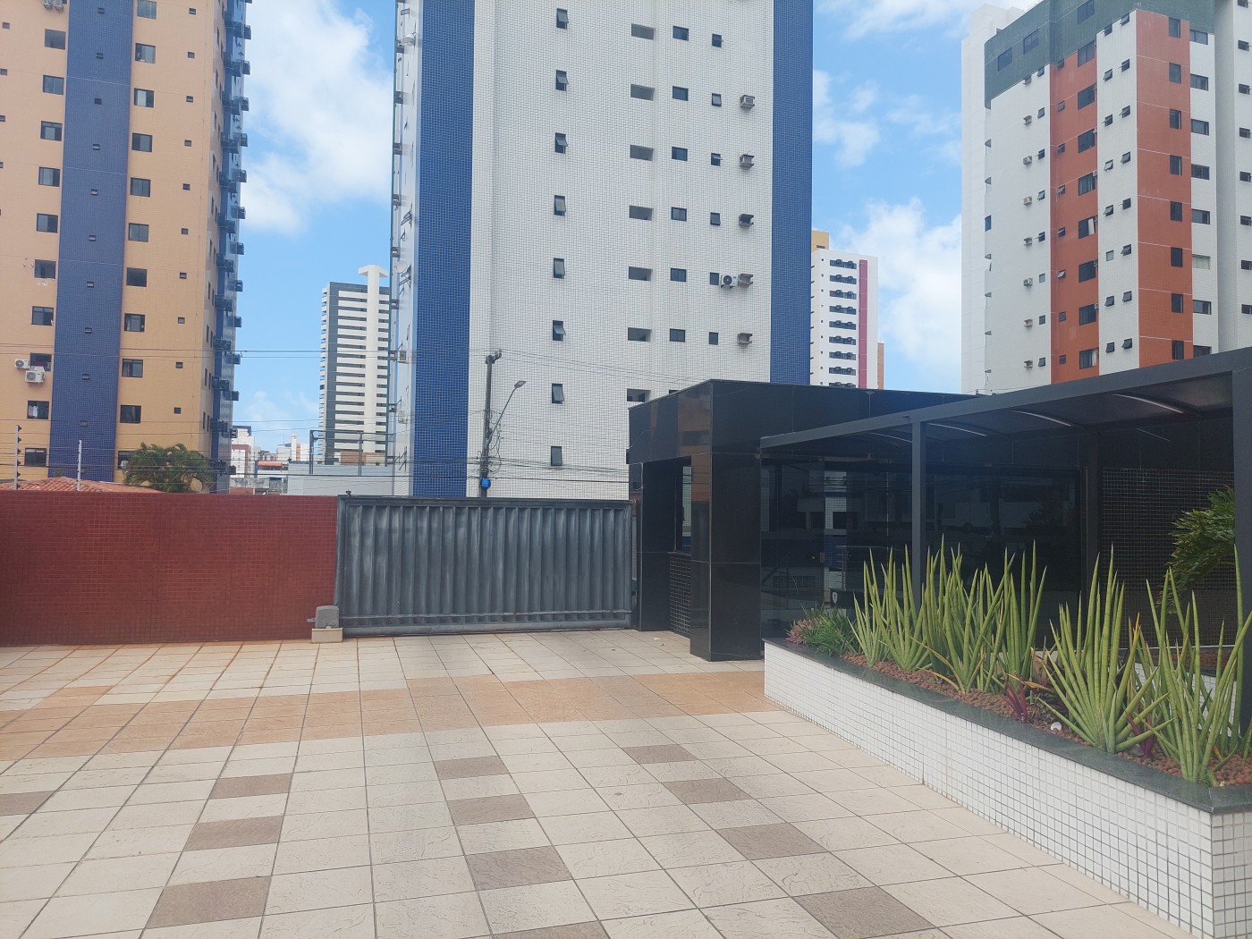 Apartamento, 4 quartos, 196 m² - Foto 2